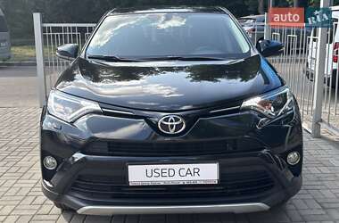 Позашляховик / Кросовер Toyota RAV4 2016 в 