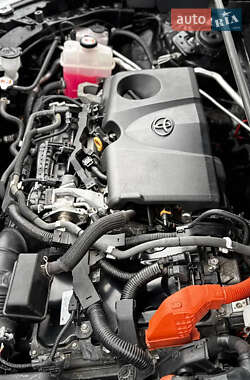 Внедорожник / Кроссовер Toyota RAV4 2021 в 