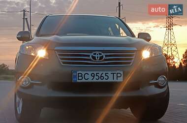 Позашляховик / Кросовер Toyota RAV4 2010 в Львові
