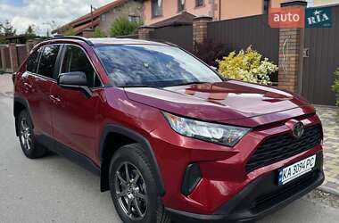 Внедорожник / Кроссовер Toyota RAV4 2018 в Киеве