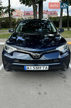 Внедорожник / Кроссовер Toyota RAV4 2018 в Киеве