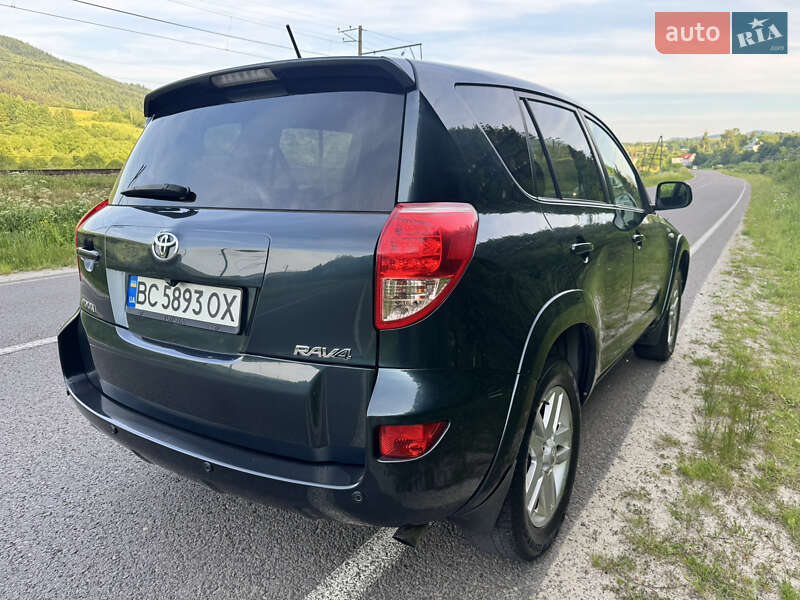 Позашляховик / Кросовер Toyota RAV4 2006 в Турці