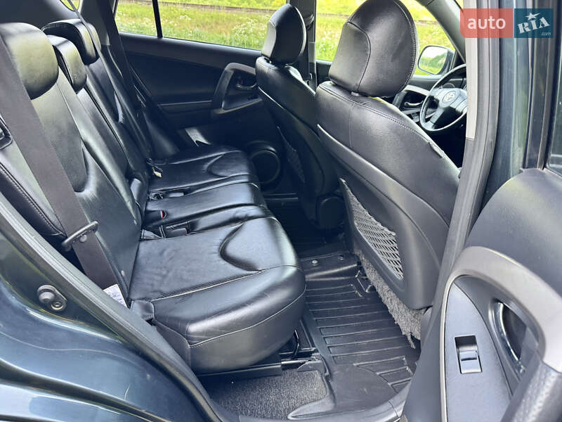 Позашляховик / Кросовер Toyota RAV4 2006 в Турці