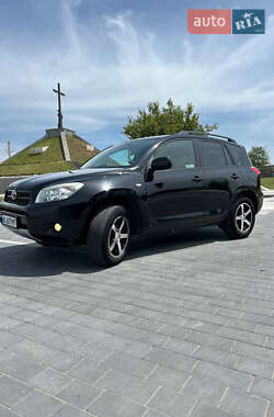 Внедорожник / Кроссовер Toyota RAV4 2008 в 
