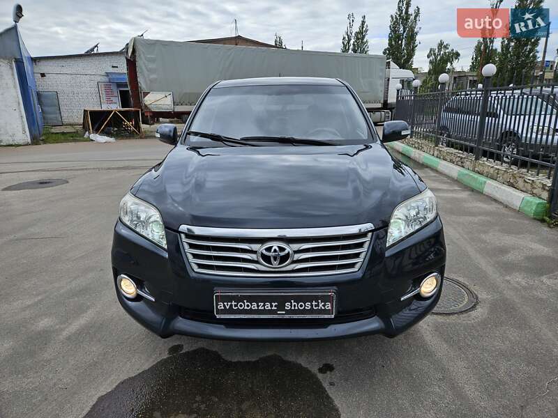Позашляховик / Кросовер Toyota RAV4 2011 в Шостці