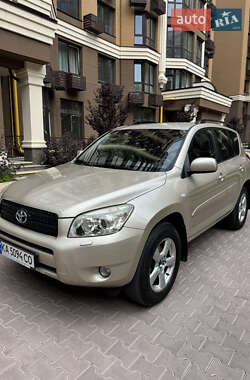 Внедорожник / Кроссовер Toyota RAV4 2007 в 