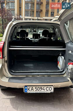 Внедорожник / Кроссовер Toyota RAV4 2007 в 