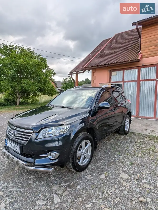 Toyota RAV4 2011