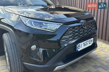 Внедорожник / Кроссовер Toyota RAV4 2019 в Кременчуге