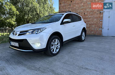 Позашляховик / Кросовер Toyota RAV4 2013 в Чернівцях