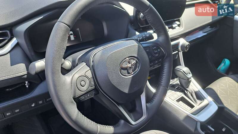 Внедорожник / Кроссовер Toyota RAV4 2023 в Киеве