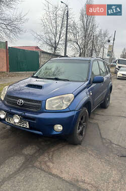 Внедорожник / Кроссовер Toyota RAV4 2004 в Киеве