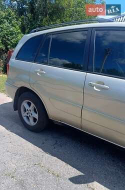 Внедорожник / Кроссовер Toyota RAV4 2002 в 
