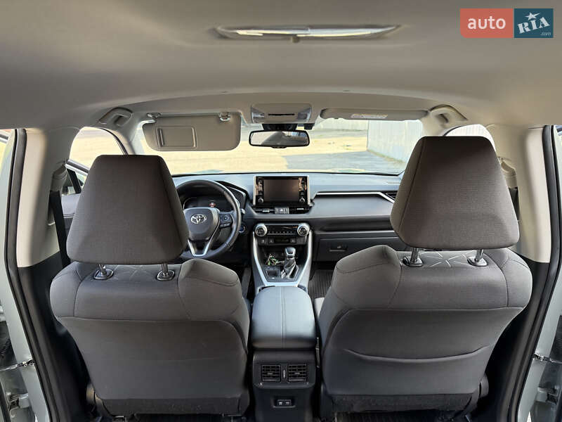Внедорожник / Кроссовер Toyota RAV4 2021 в Борисполе