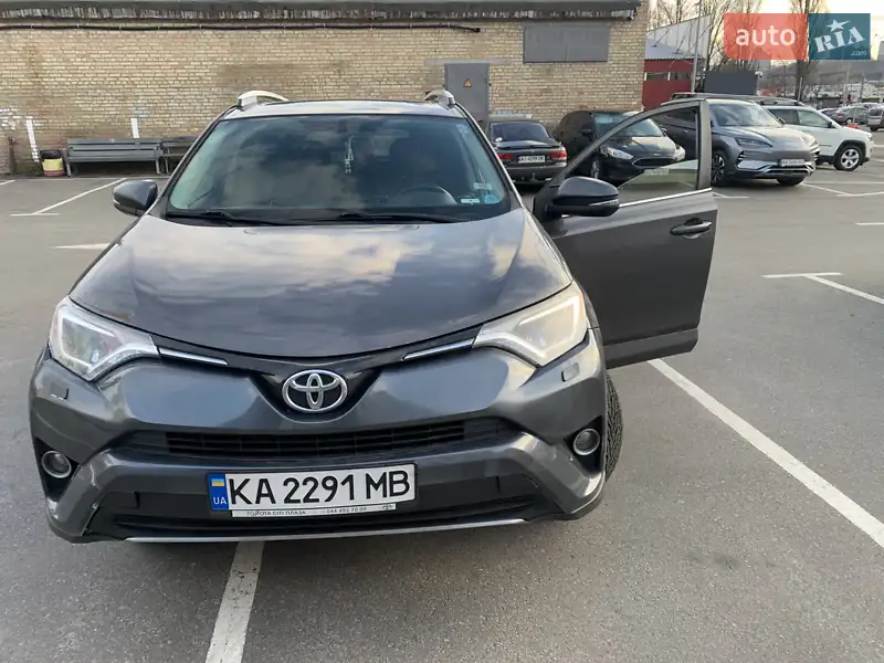 Toyota RAV4 2015