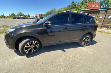 Позашляховик / Кросовер Toyota RAV4 2015 в  фото 4 Позашляховик / Кросовер Toyota RAV4 2015 в