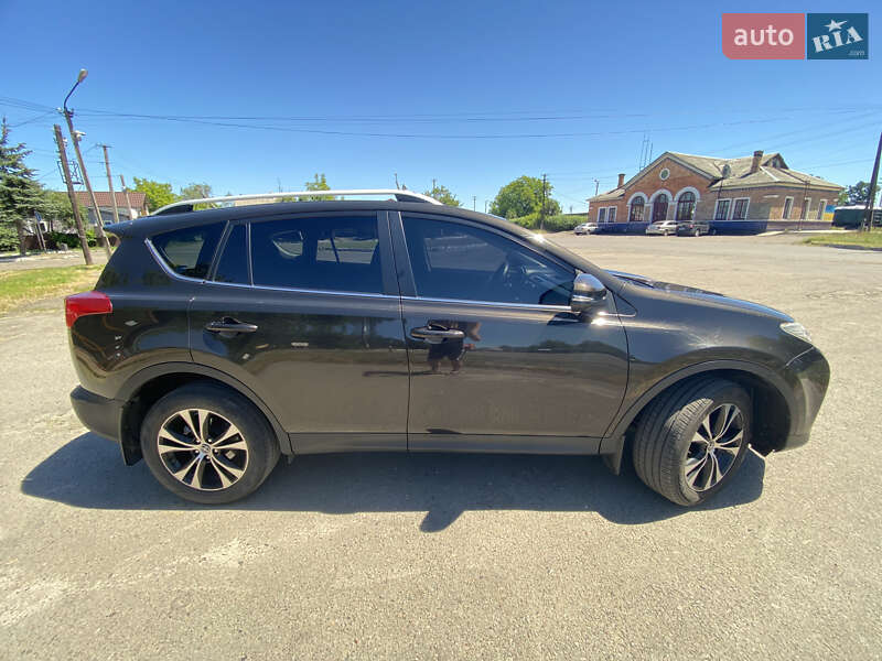 Позашляховик / Кросовер Toyota RAV4 2015 в Любомлі