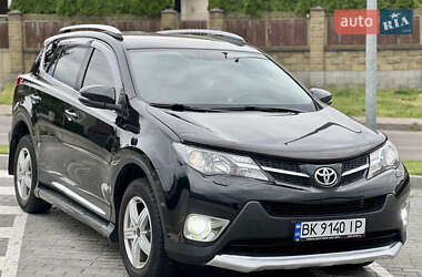 Внедорожник / Кроссовер Toyota RAV4 2014 в Ровно