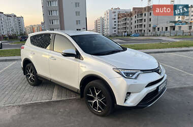 Внедорожник / Кроссовер Toyota RAV4 2016 в Виннице