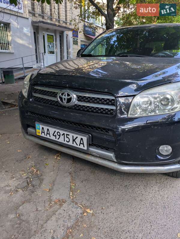 Позашляховик / Кросовер Toyota RAV4 2007 в Києві