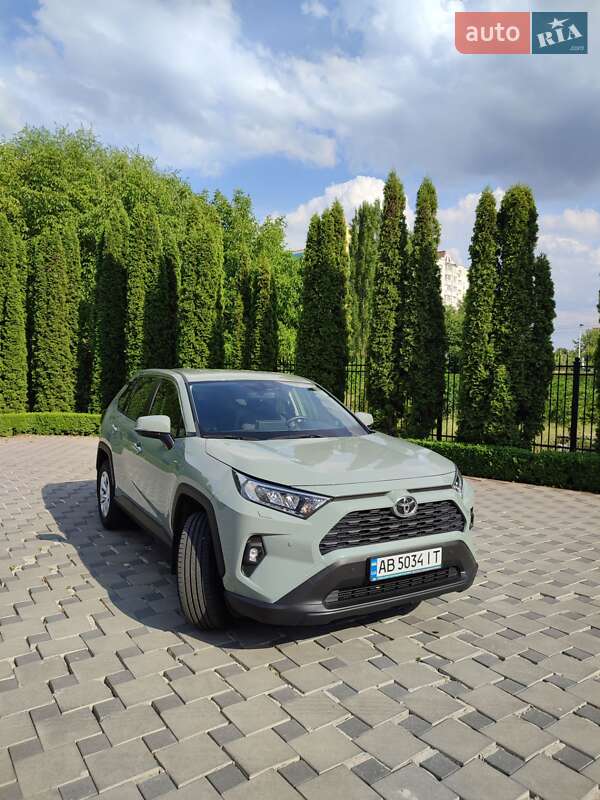 Внедорожник / Кроссовер Toyota RAV4 2022 в Виннице