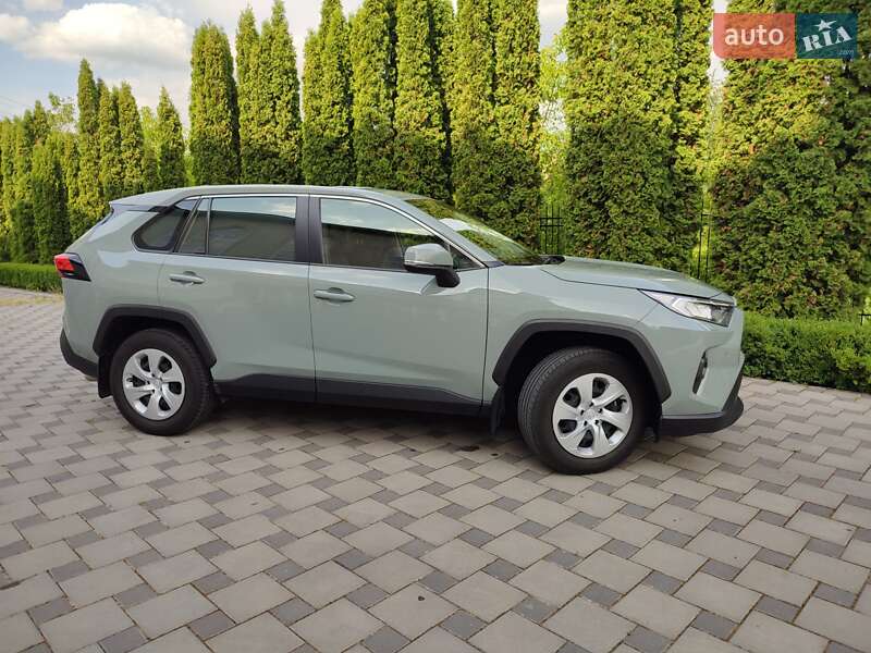 Внедорожник / Кроссовер Toyota RAV4 2022 в Виннице
