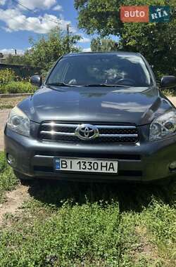Внедорожник / Кроссовер Toyota RAV4 2006 в Лубнах