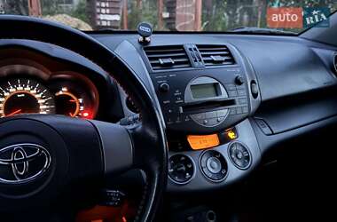 Позашляховик / Кросовер Toyota RAV4 2006 в Лубнах