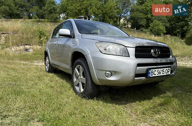 Позашляховик / Кросовер Toyota RAV4 2005 в 