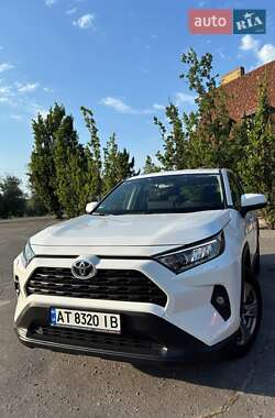 Внедорожник / Кроссовер Toyota RAV4 2023 в Харькове