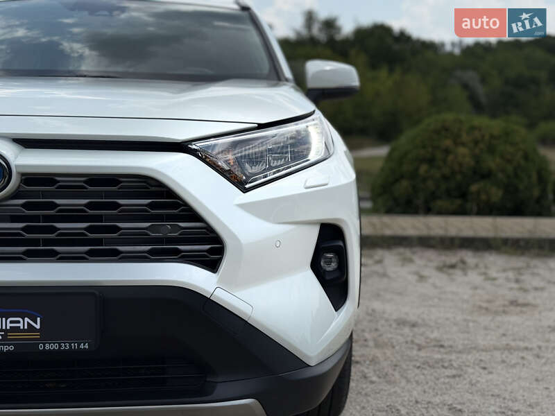 Внедорожник / Кроссовер Toyota RAV4 2022 в Днепре