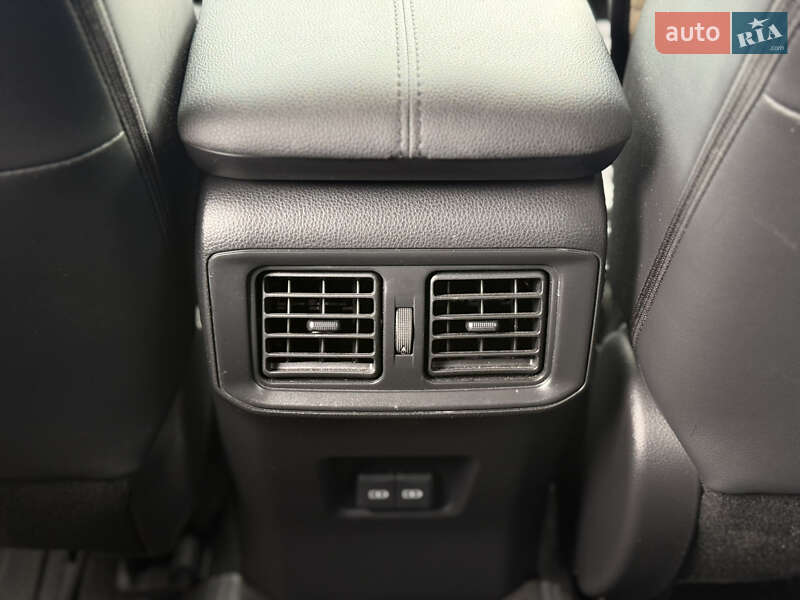 Внедорожник / Кроссовер Toyota RAV4 2022 в Днепре