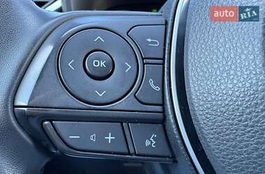 Внедорожник / Кроссовер Toyota RAV4 2021 в 