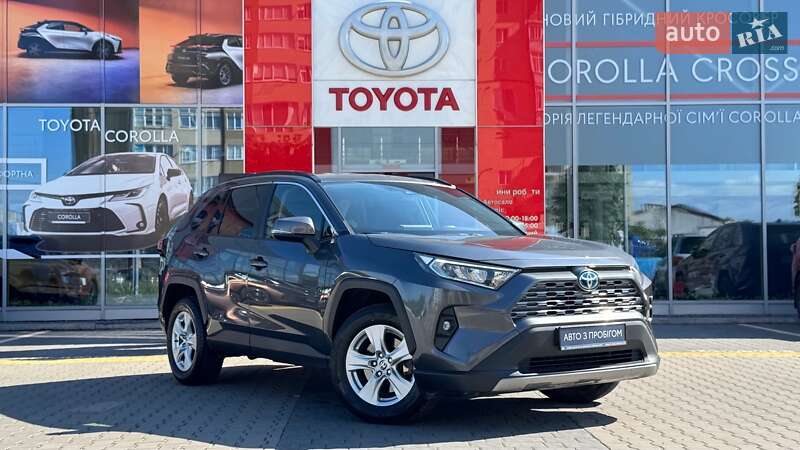 Позашляховик / Кросовер Toyota RAV4 2021 в Івано-Франківську