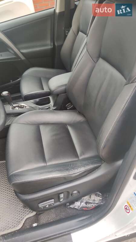 Внедорожник / Кроссовер Toyota RAV4 2013 в Дрогобыче