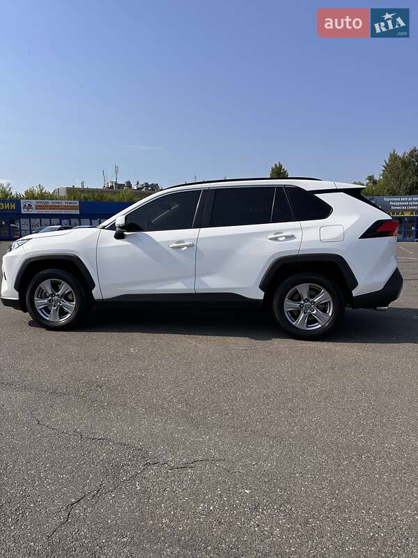 Внедорожник / Кроссовер Toyota RAV4 2022 в Киеве