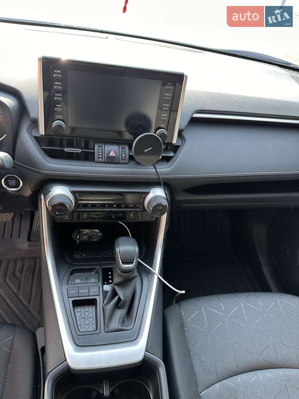 Внедорожник / Кроссовер Toyota RAV4 2022 в Киеве