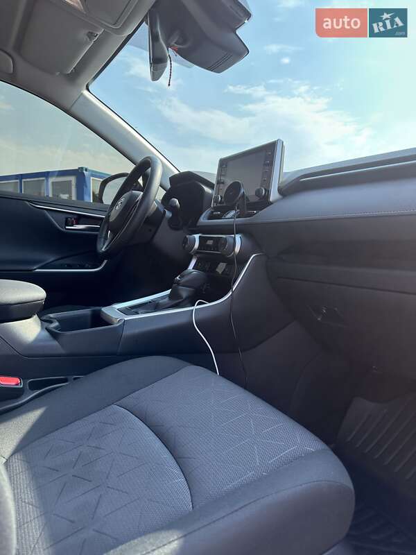 Внедорожник / Кроссовер Toyota RAV4 2022 в Киеве
