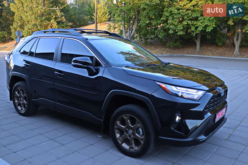 Позашляховик / Кросовер Toyota RAV4 2023 в Кременчуці