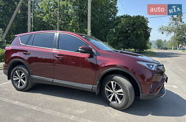 Позашляховик / Кросовер Toyota RAV4 2016 в 