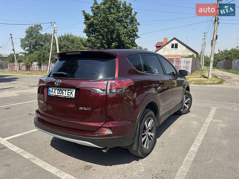 Внедорожник / Кроссовер Toyota RAV4 2016 в Валках фото 10 Внедорожник / Кроссовер Toyota RAV4 2016 в Валках