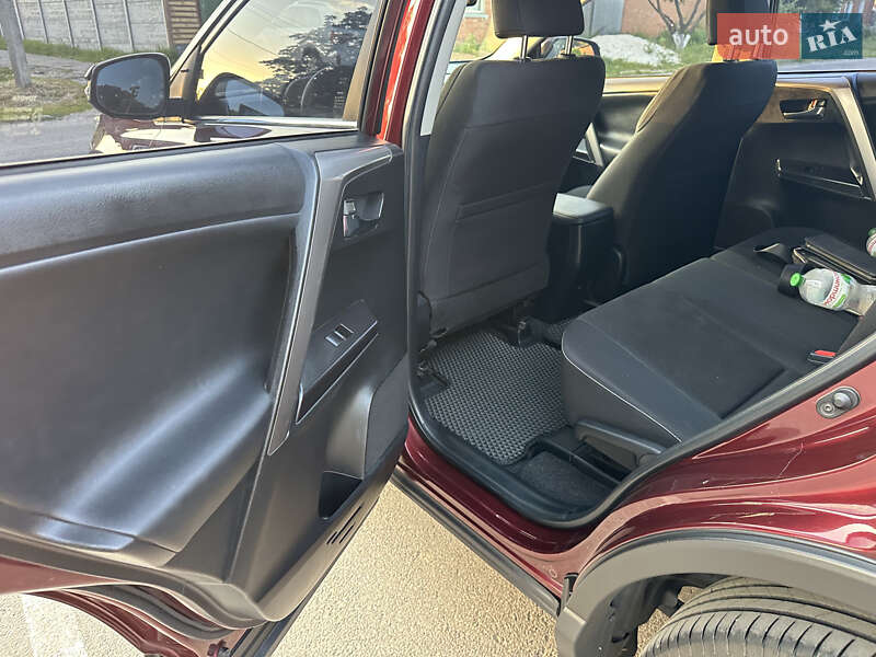 Внедорожник / Кроссовер Toyota RAV4 2016 в Валках фото 13 Внедорожник / Кроссовер Toyota RAV4 2016 в Валках