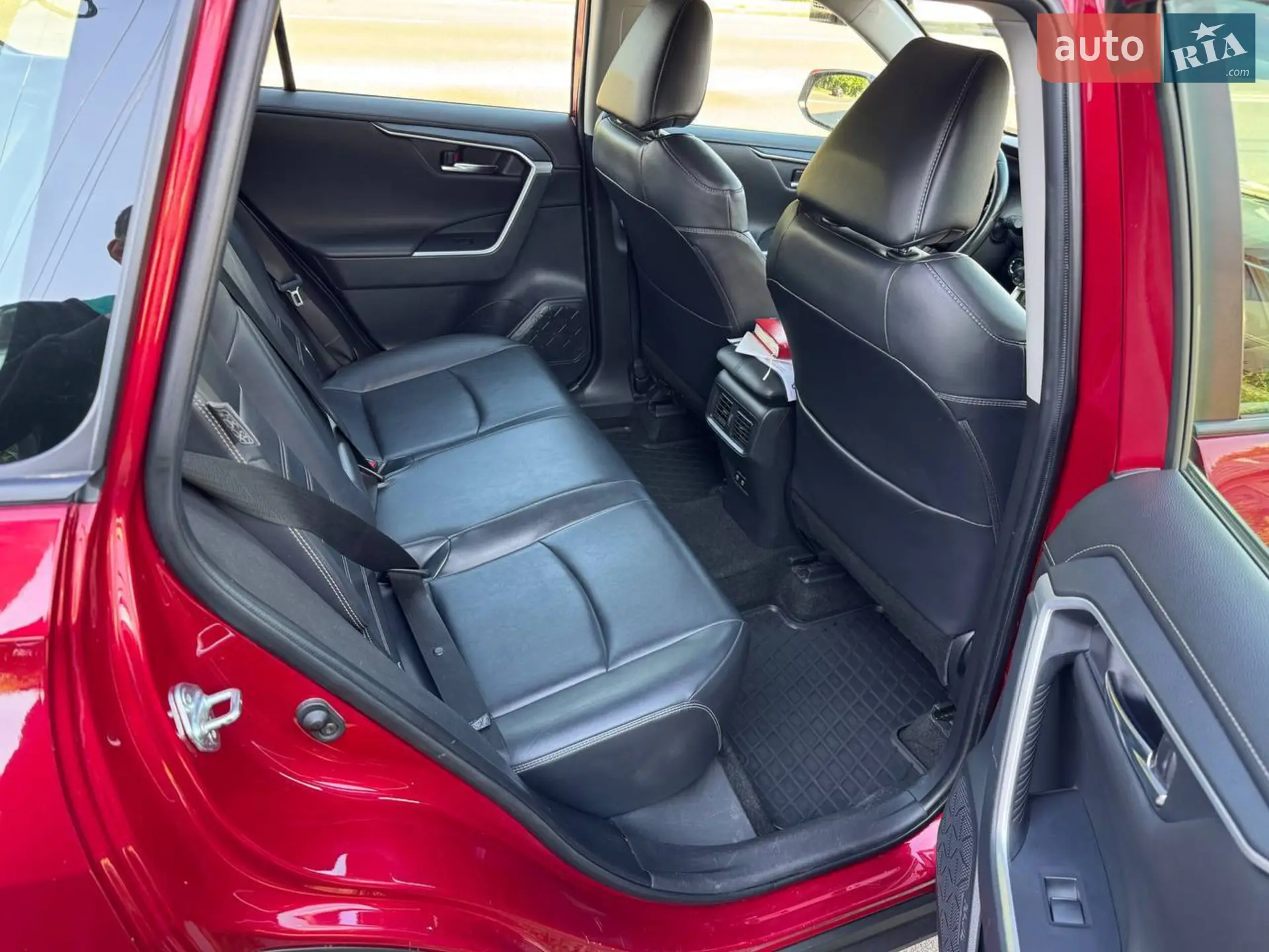 2019 Toyota RAV 4 - мініатюра 12