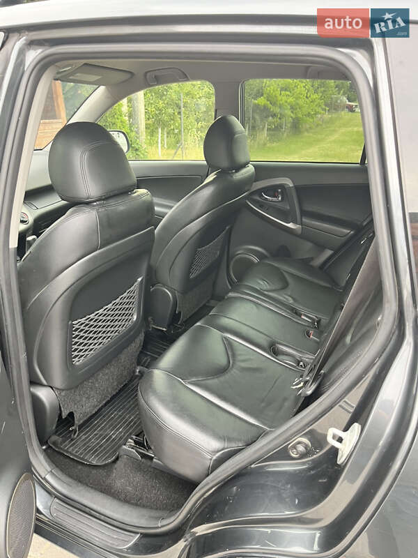 Внедорожник / Кроссовер Toyota RAV4 2007 в Заставной