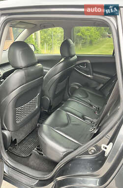 Внедорожник / Кроссовер Toyota RAV4 2007 в 