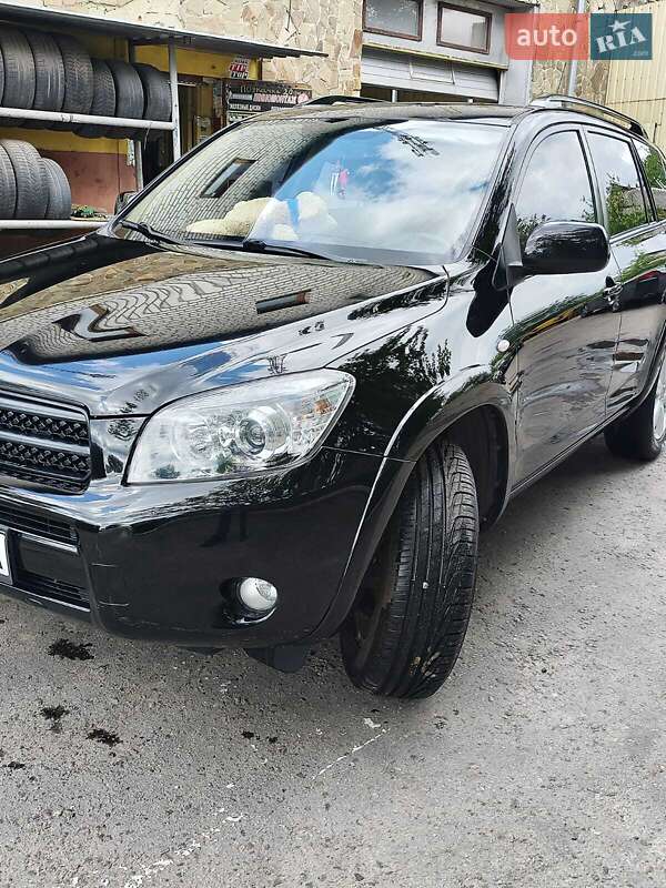 Внедорожник / Кроссовер Toyota RAV4 2006 в Харькове
