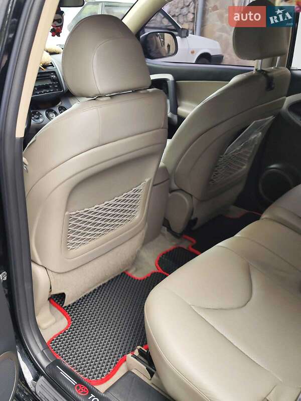 Внедорожник / Кроссовер Toyota RAV4 2006 в Харькове