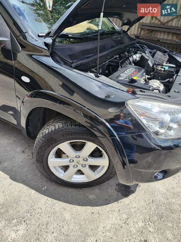 Внедорожник / Кроссовер Toyota RAV4 2006 в Харькове