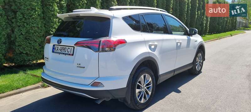 Внедорожник / Кроссовер Toyota RAV4 2018 в Киеве