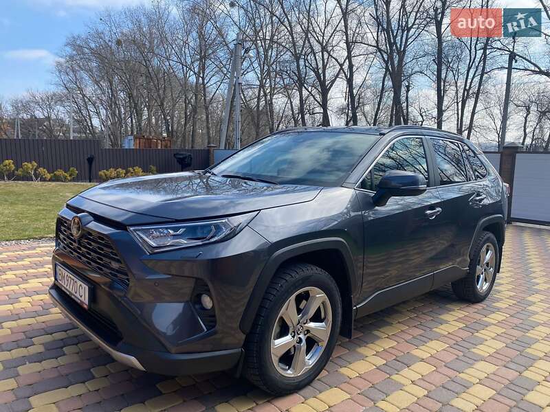 Внедорожник / Кроссовер Toyota RAV4 2020 в Киеве